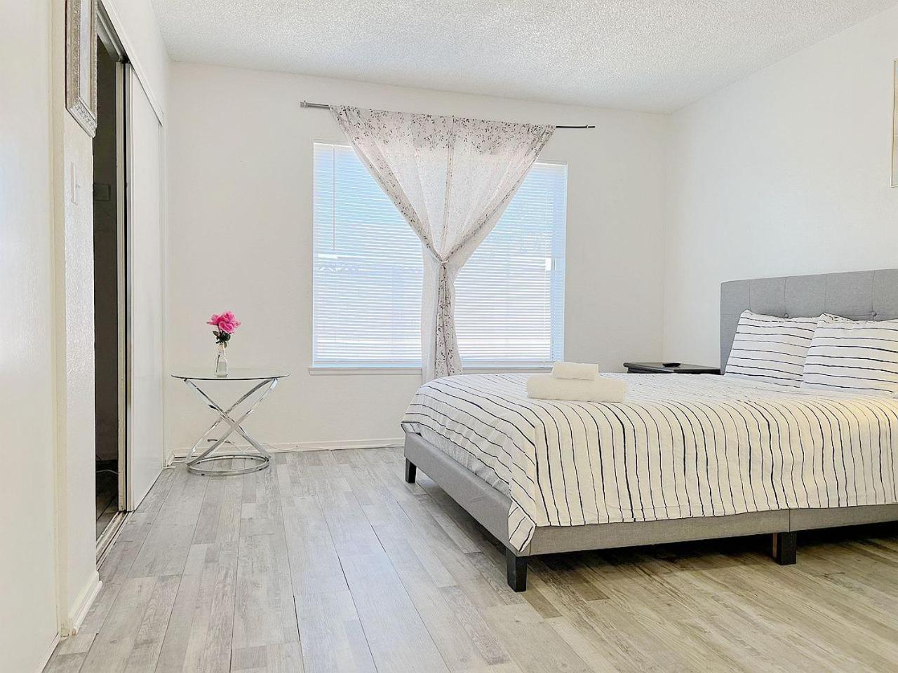 Super 1 Bedroom With Private Bathroom, Shared Kitchen Room -3 Las Vegas Ngoại thất bức ảnh