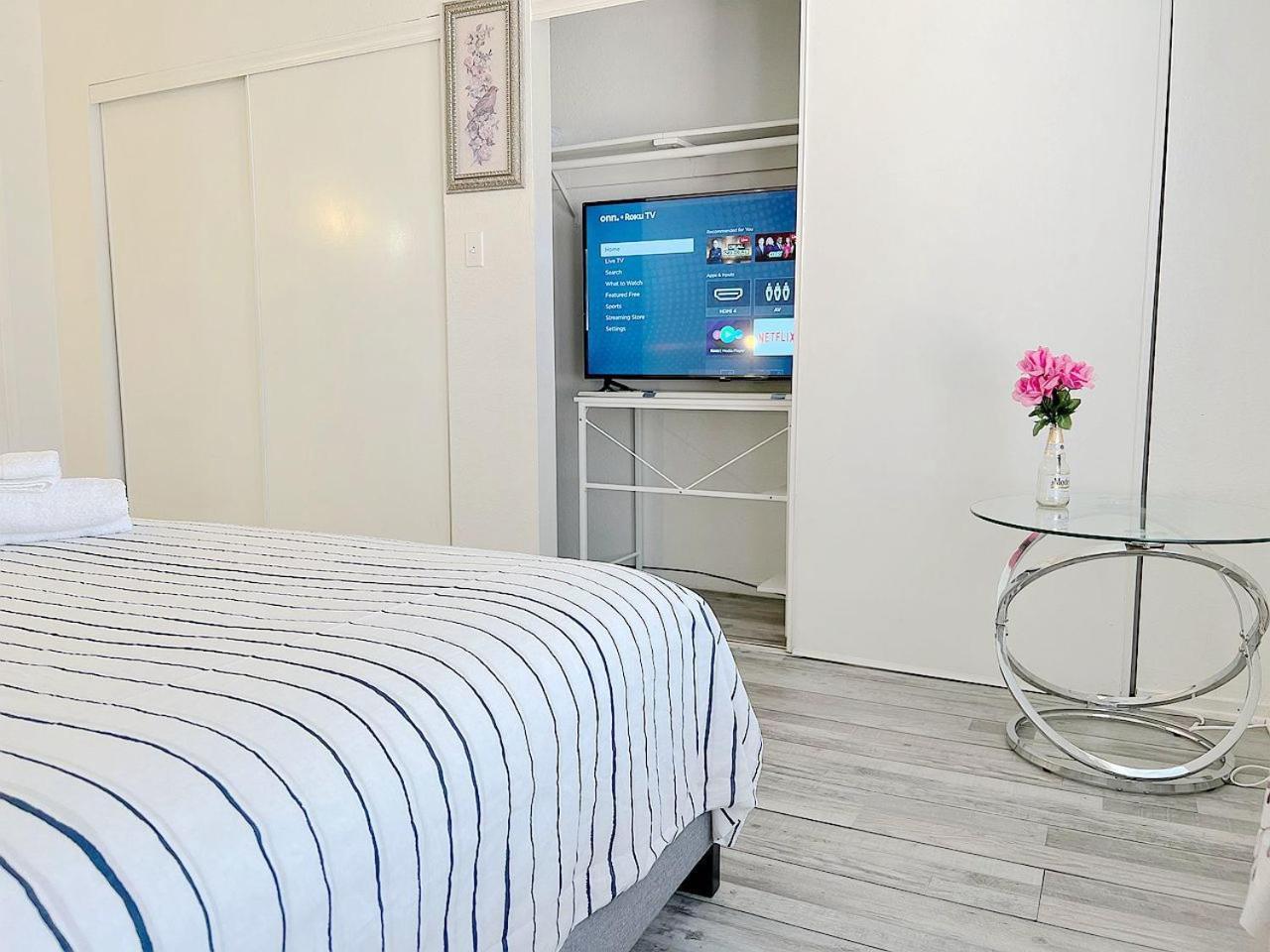 Super 1 Bedroom With Private Bathroom, Shared Kitchen Room -3 Las Vegas Ngoại thất bức ảnh